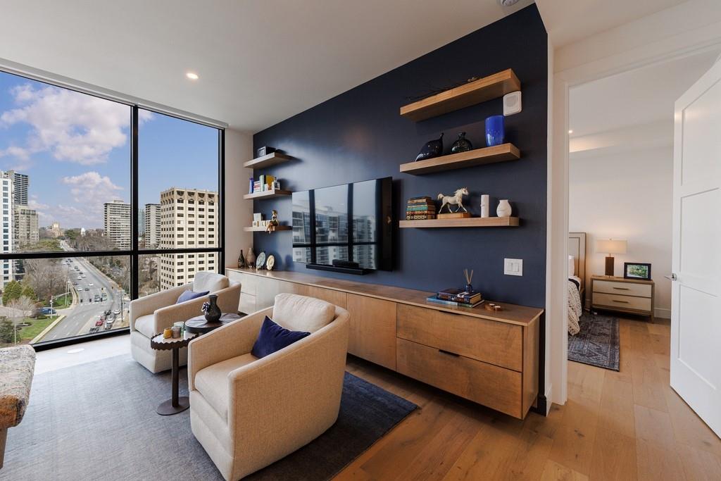 2425 Peachtree Road NE Unit 1401