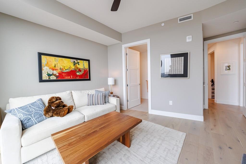 2425 Peachtree Road NE Unit 1401