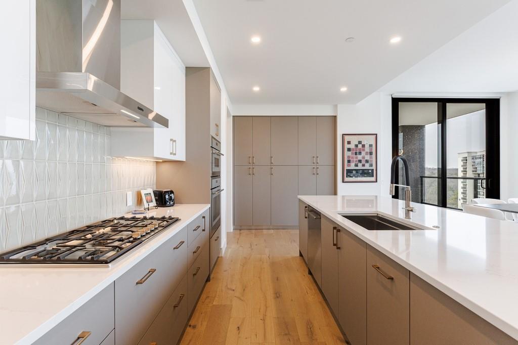 2425 Peachtree Road NE Unit 1401