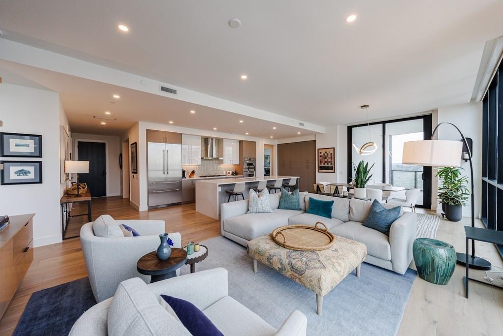 2425 Peachtree Road NE Unit 1401