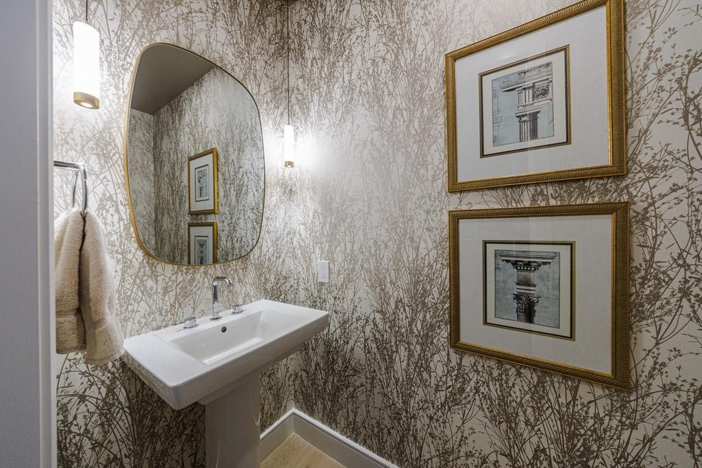 2425 Peachtree Road NE Unit 1401