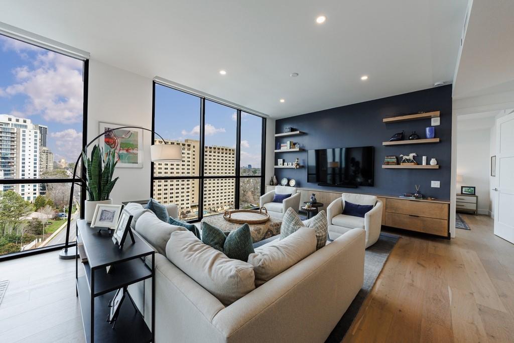 2425 Peachtree Road NE Unit 1401