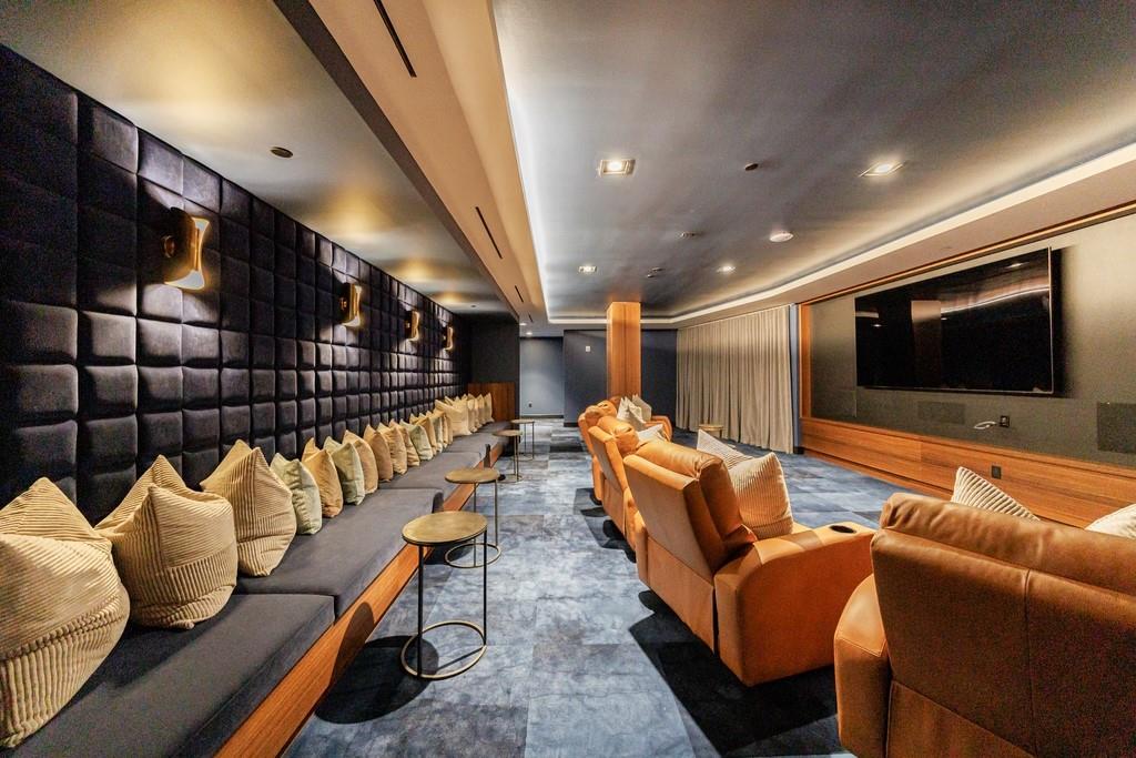 2425 Peachtree Road NE Unit 1401