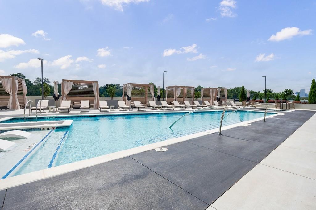 2425 Peachtree Road NE Unit 1401