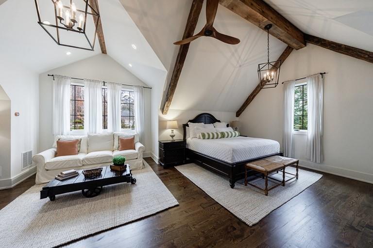 360 Argonne Drive NW