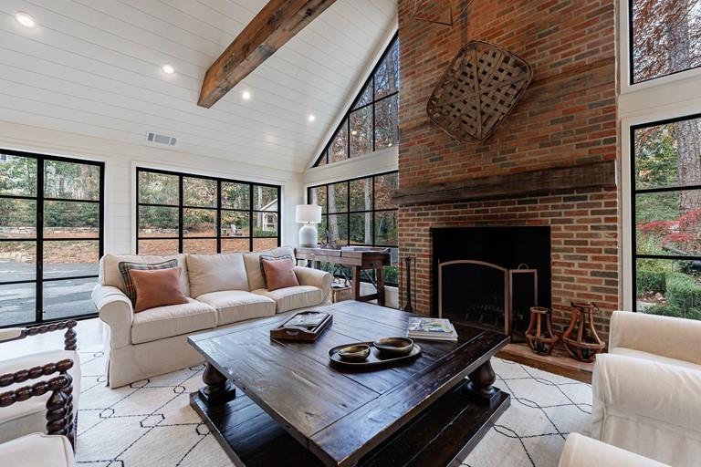 360 Argonne Drive NW