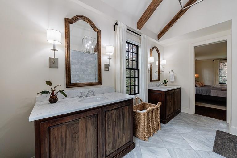 360 Argonne Drive NW