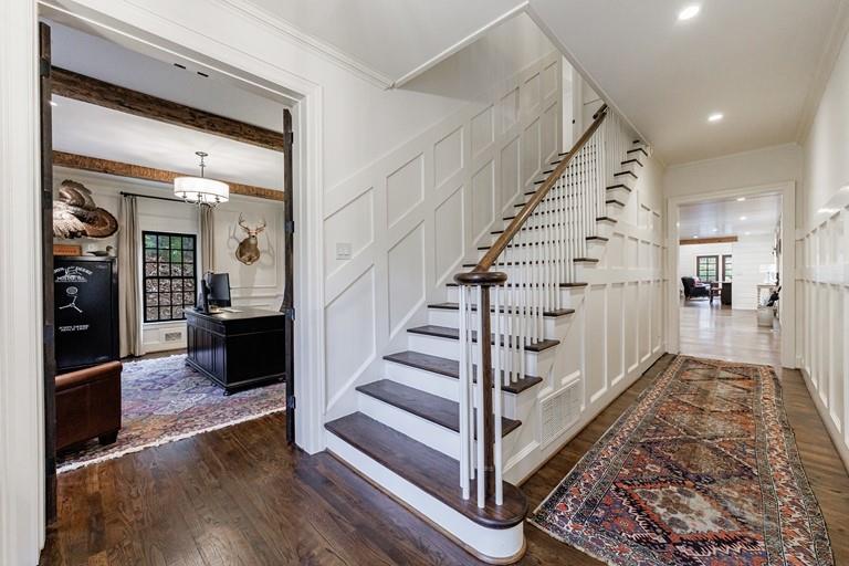 360 Argonne Drive NW