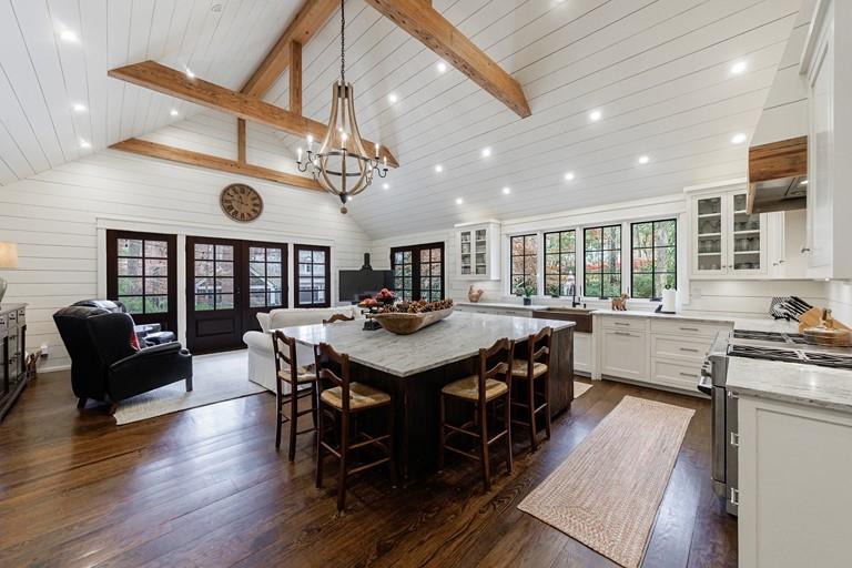 360 Argonne Drive NW