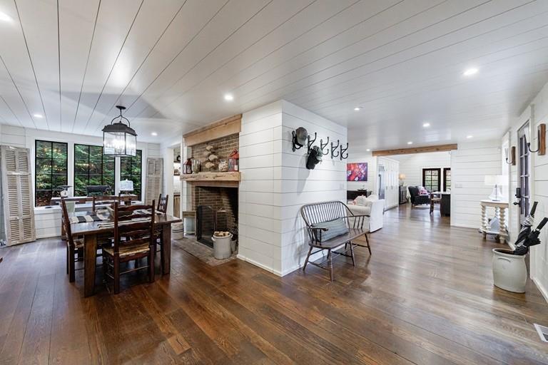 360 Argonne Drive NW