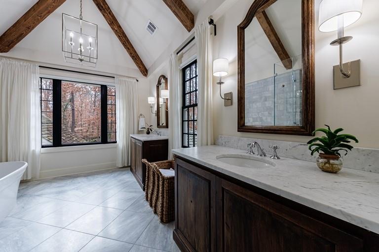 360 Argonne Drive NW