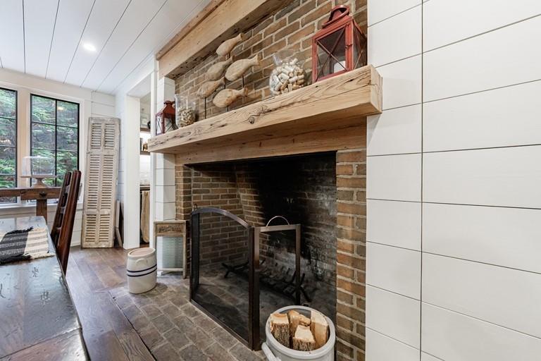 360 Argonne Drive NW