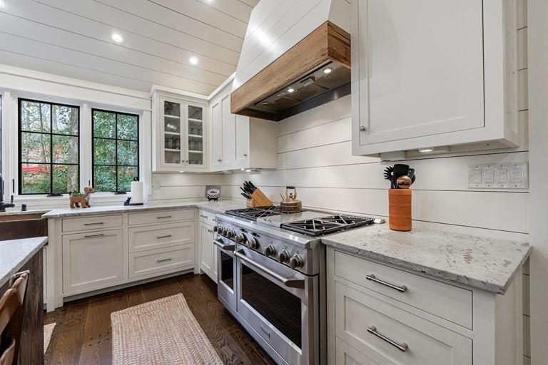 360 Argonne Drive NW