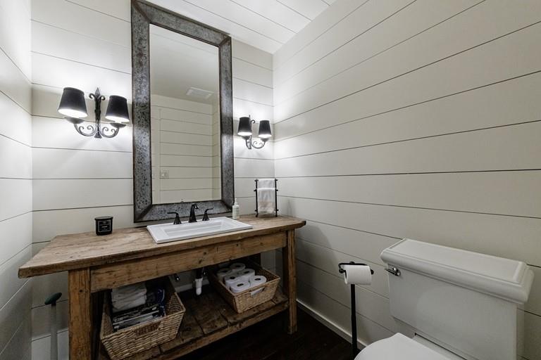 360 Argonne Drive NW