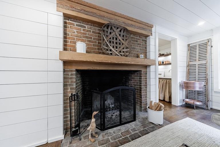 360 Argonne Drive NW