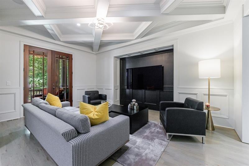 3117 W Roxboro Road NE