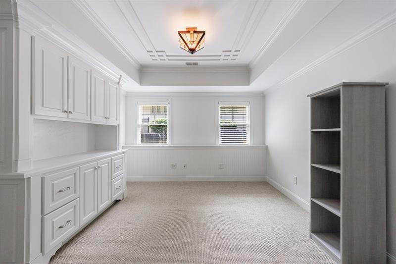 3117 W Roxboro Road NE