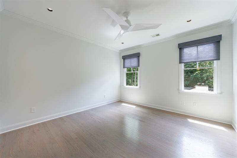 3117 W Roxboro Road NE