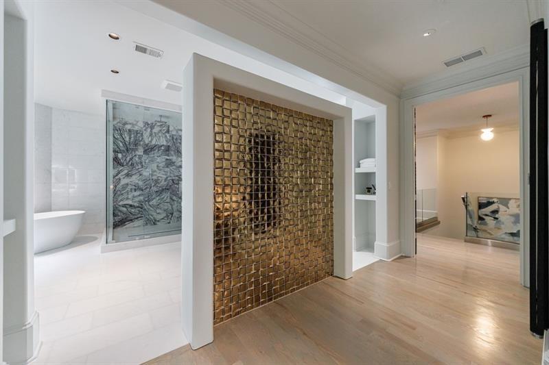 3117 W Roxboro Road NE