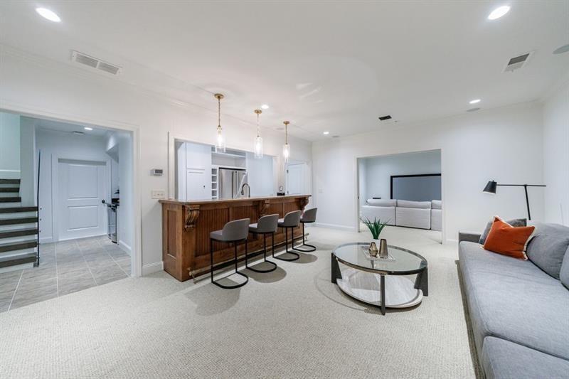 3117 W Roxboro Road NE