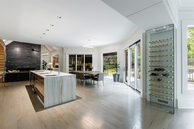 3117 W Roxboro Road NE