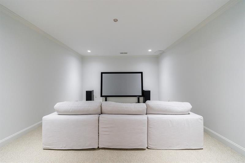 3117 W Roxboro Road NE