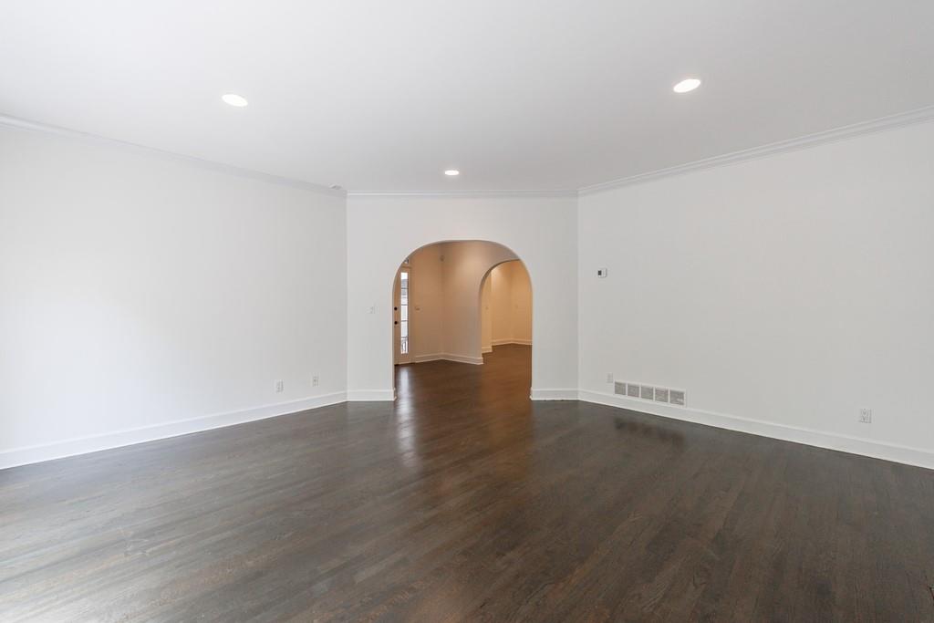 3491 Roswell Road NE