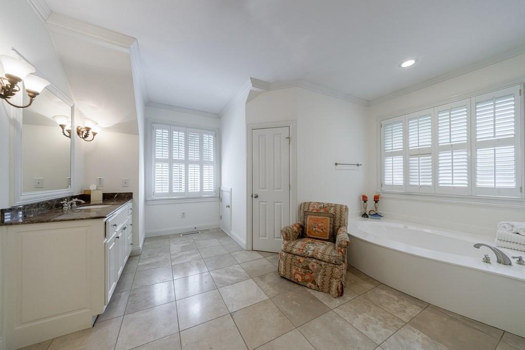 4470 Crestwicke Pointe NE