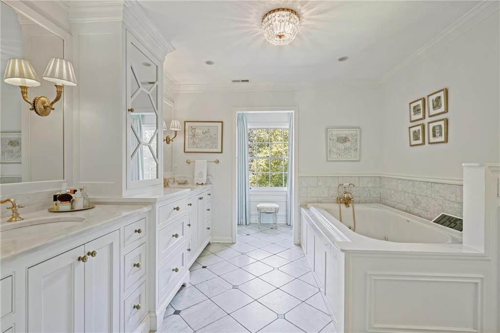 288 Peachtree Battle Avenue NW