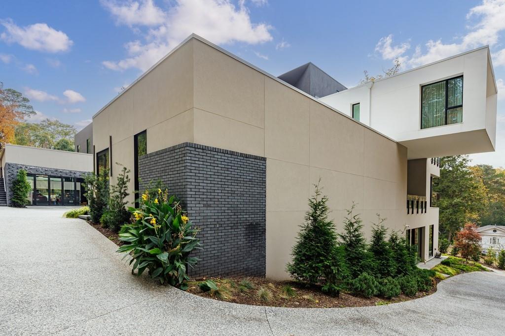 380 W Wesley Road NW