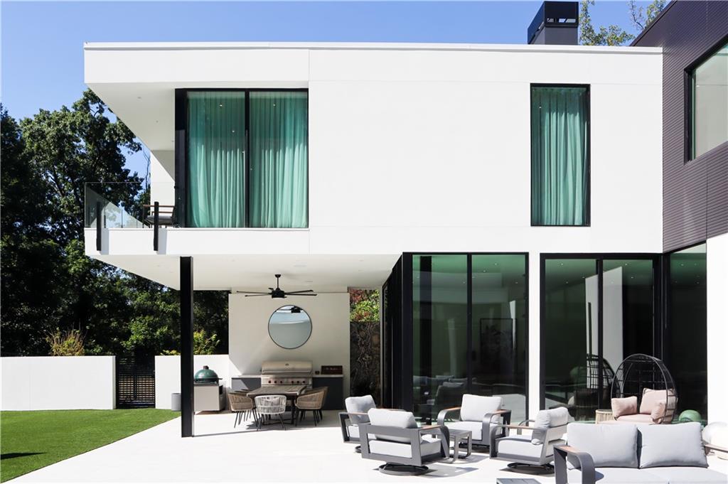 380 W Wesley Road NW