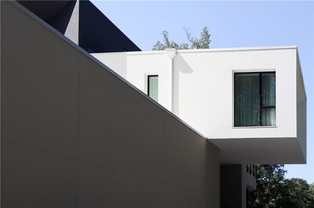 380 W Wesley Road NW