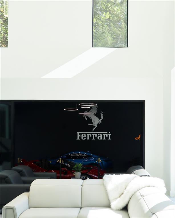 380 W Wesley Road NW