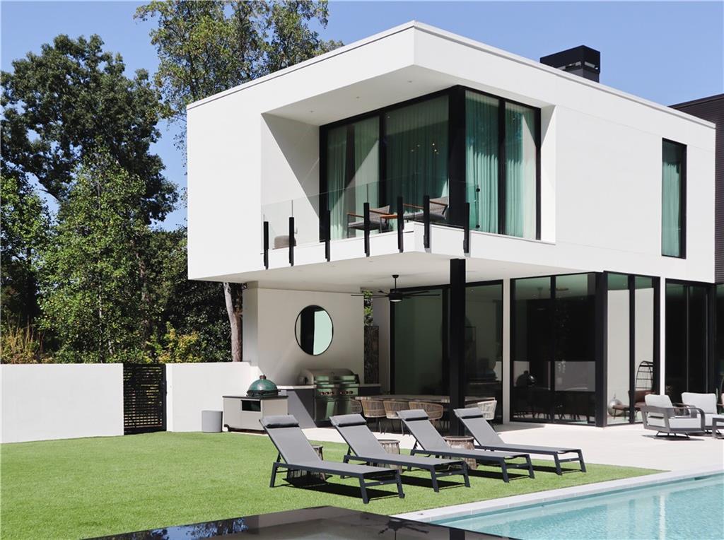 380 W Wesley Road NW