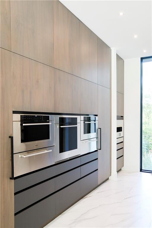 380 W Wesley Road NW