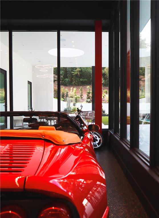 380 W Wesley Road NW