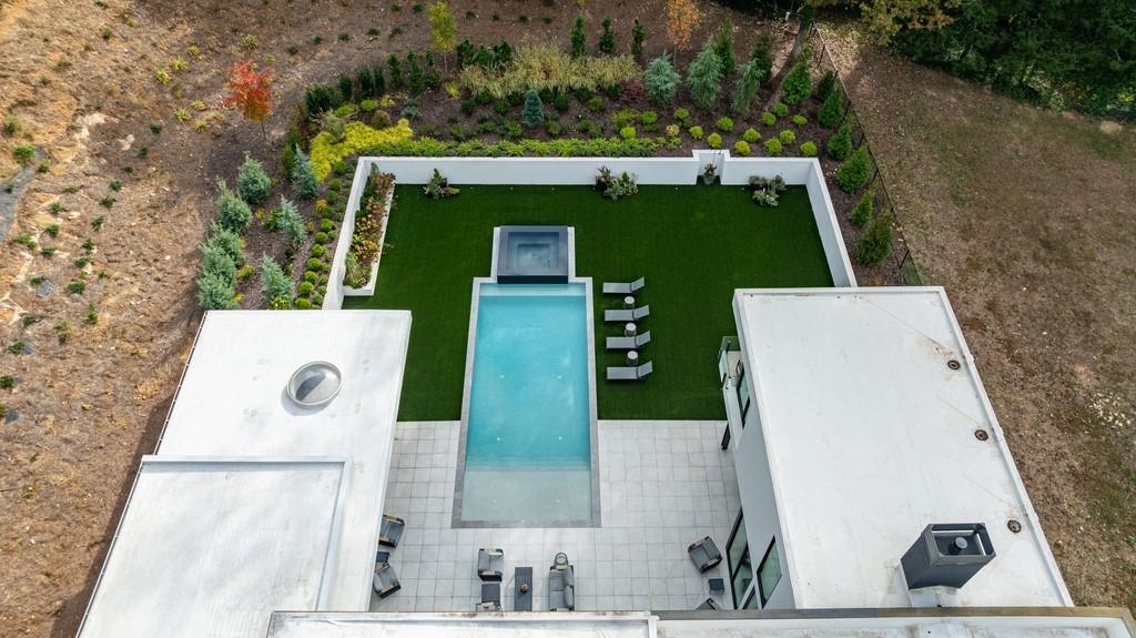 380 W Wesley Road NW