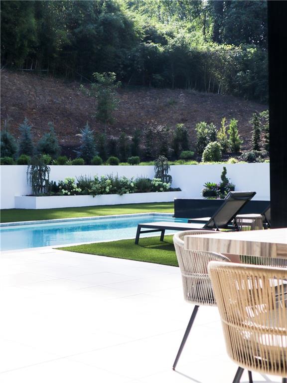 380 W Wesley Road NW