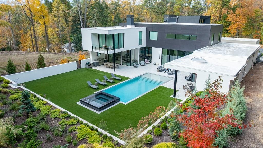 380 W Wesley Road NW