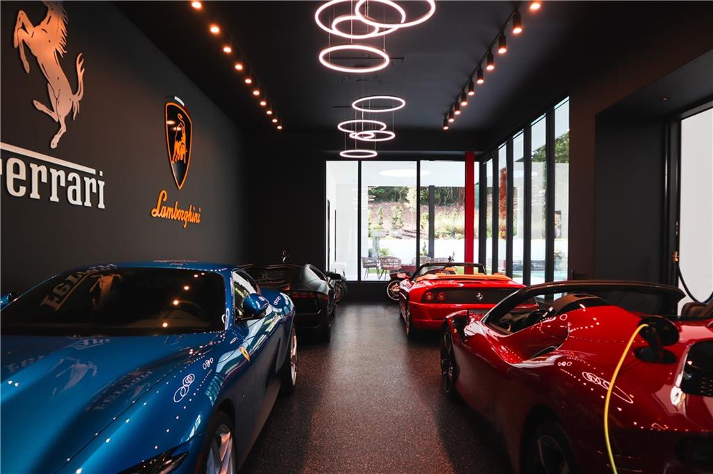 380 W Wesley Road NW