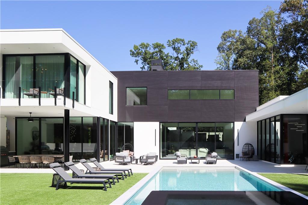 380 W Wesley Road NW