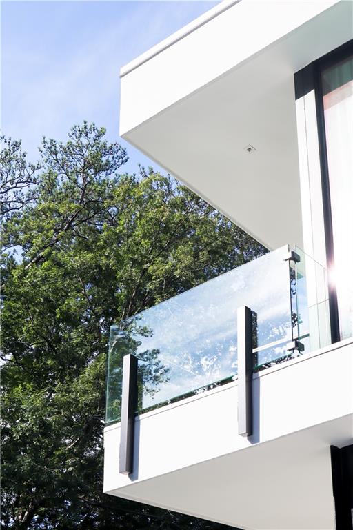 380 W Wesley Road NW