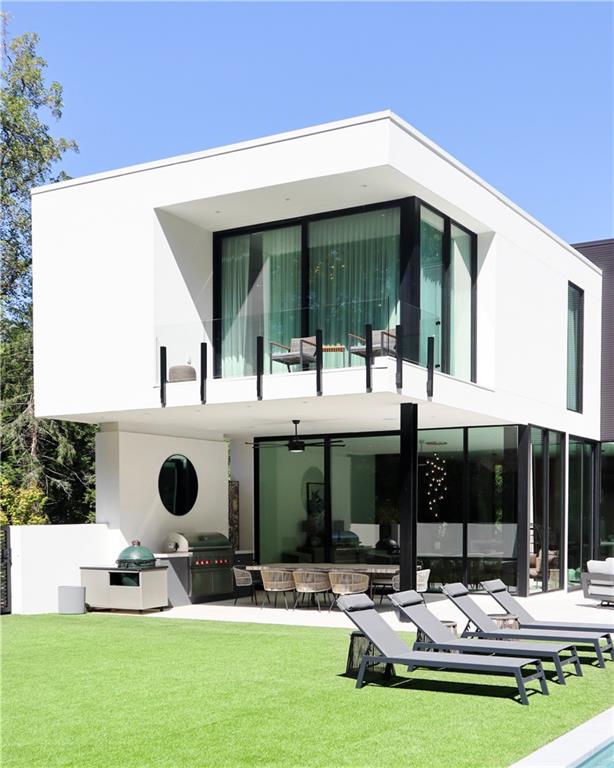 380 W Wesley Road NW