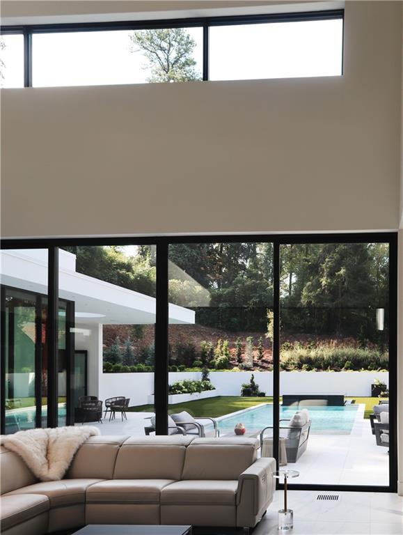 380 W Wesley Road NW