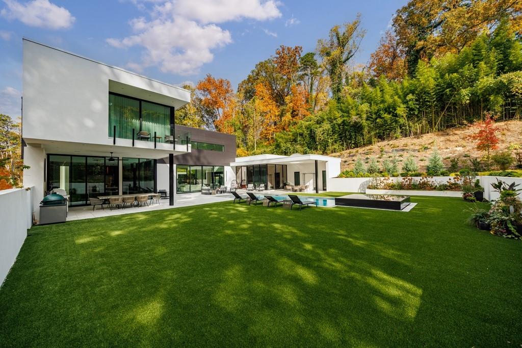 380 W Wesley Road NW