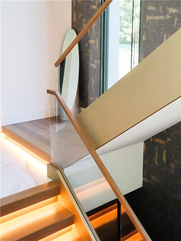 380 W Wesley Road NW