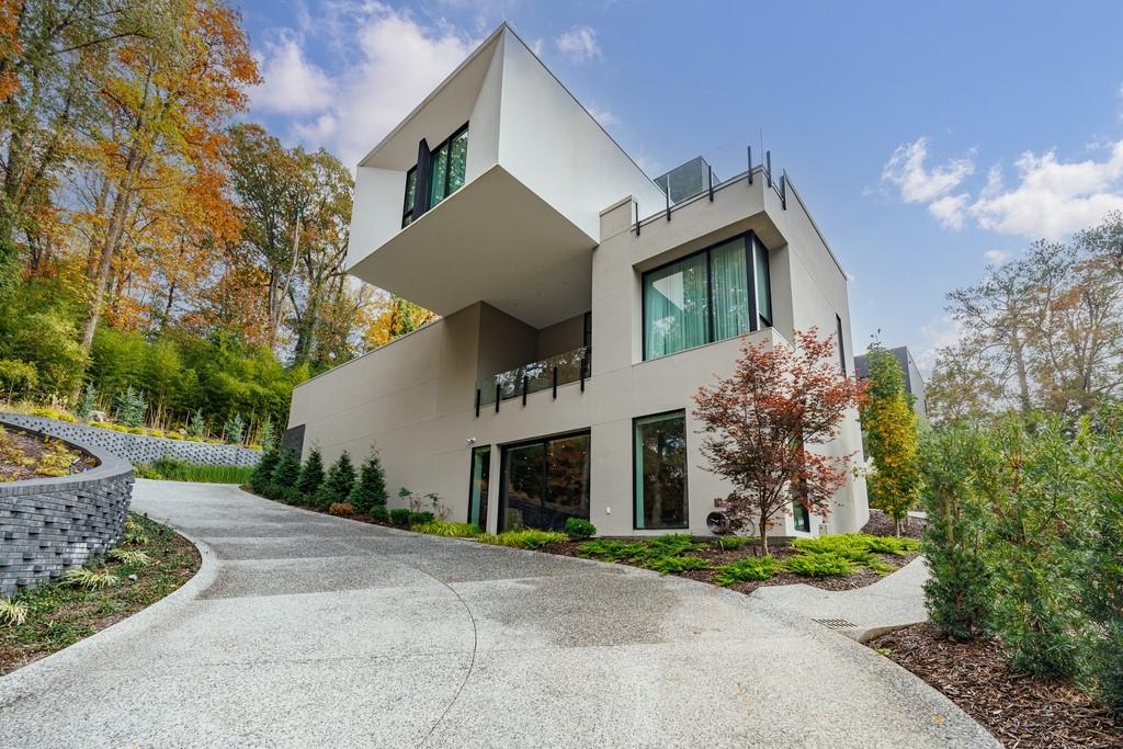 380 W Wesley Road NW