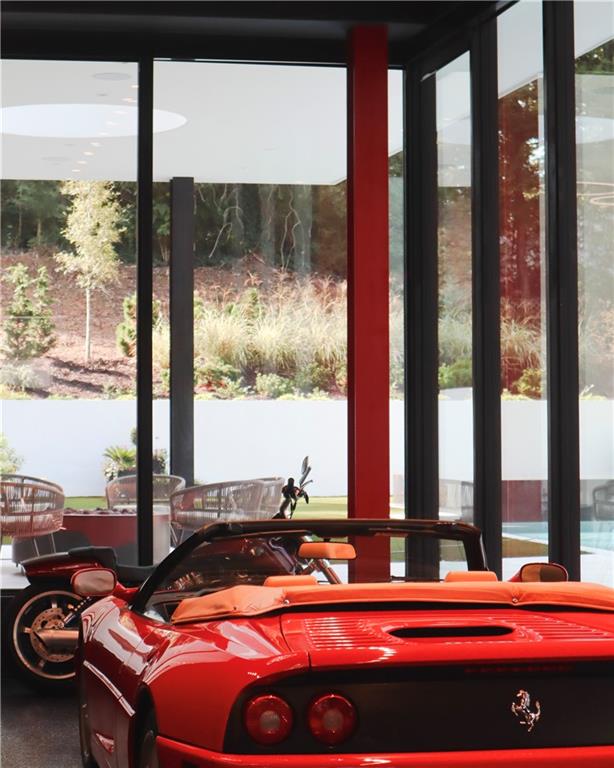 380 W Wesley Road NW