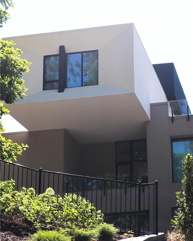 380 W Wesley Road NW