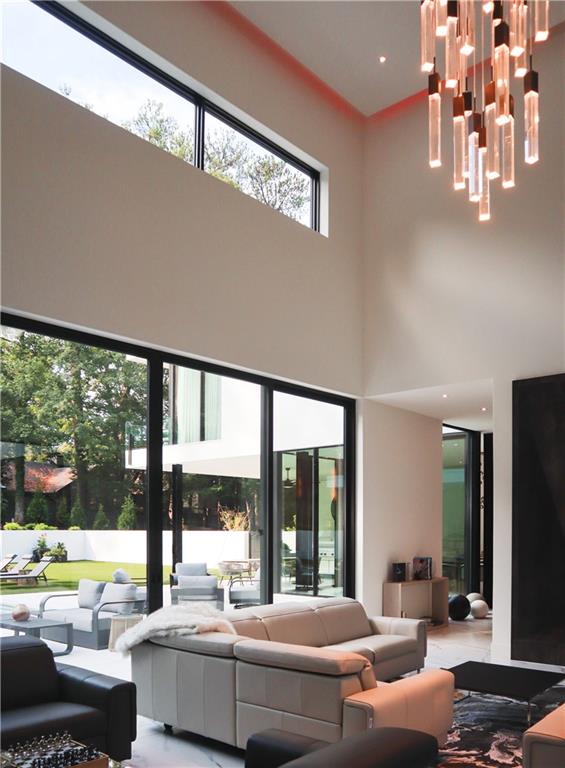 380 W Wesley Road NW